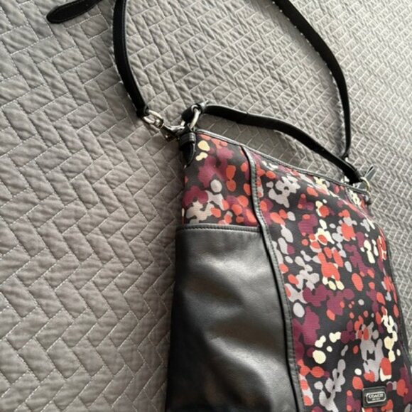 USED Coach Park Splatter Print Hobo Bag, F32893 - Picture 5 of 13